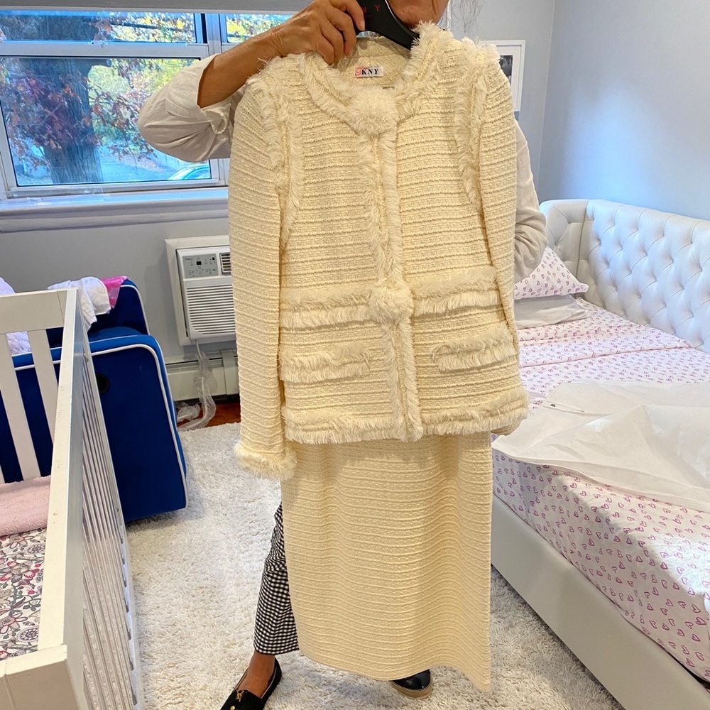 Kourosh New York Knitted Ecru blazer skirt set